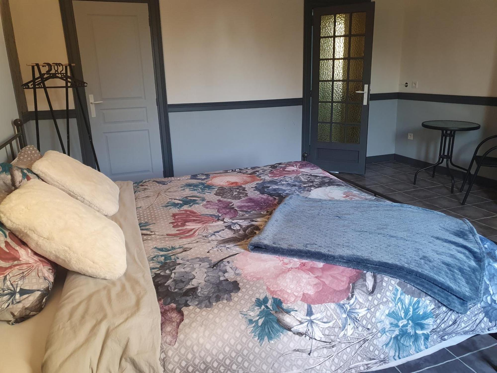 Au Petit Paradis サント＝ゴブルジュ＝サント＝コロンブ 部屋 写真
